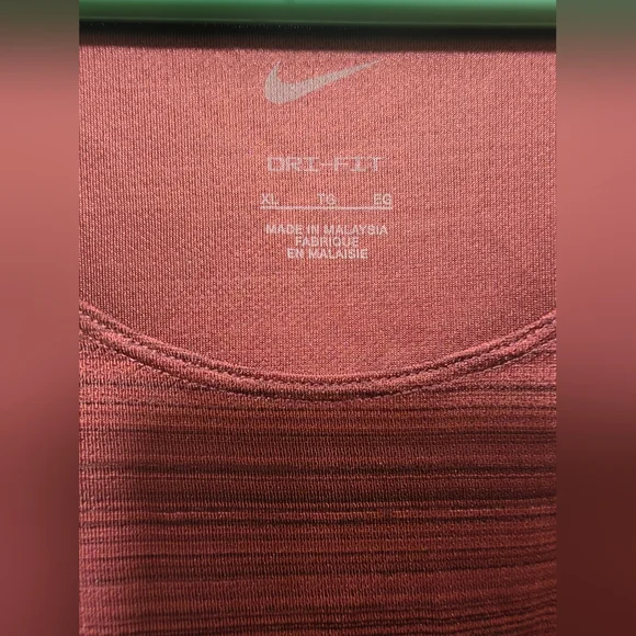 Nike Stock Dry Miler Singlet in a maroon color - Picture 2 of 2